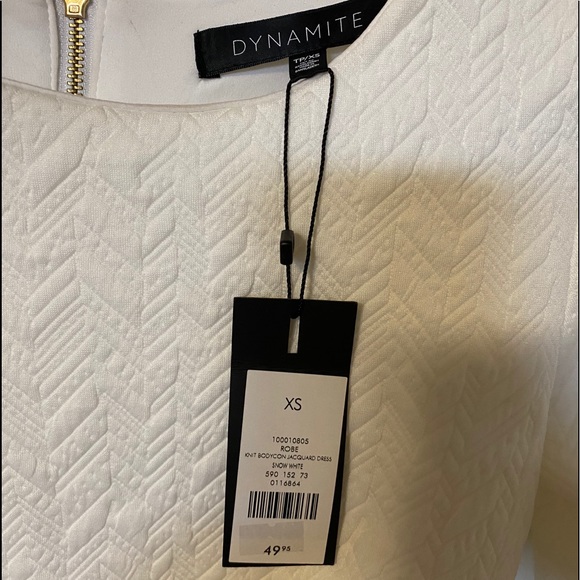 2/$40 —- Classy bodycon white dress - Picture 4 of 5